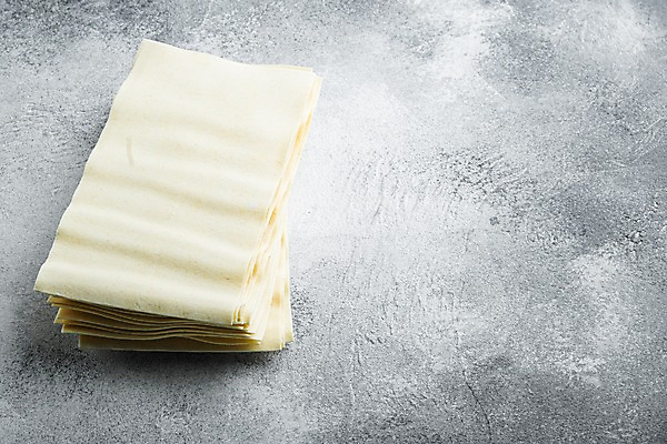 포토 JPG 해외이미지 식재료 회색배경 실내 사람없음 쌓기 라자냐 카피스페이스 해외포토 백그라운드 모션 내부 공백 회색 이탈리아음식 파일형식