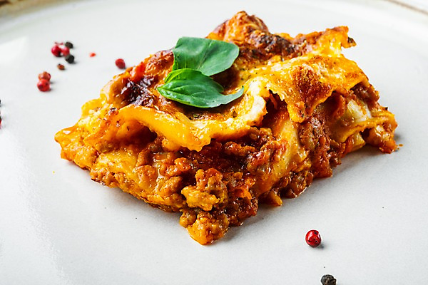 포토 JPG 해외이미지 실내 사람없음 흰배경 바질 라자냐 통후추 해외포토 백그라운드 내부 흰색 이탈리아음식 후추 파일형식