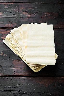 포토 JPG 해외이미지 식재료 실내 사람없음 쌓기 라자냐 나무배경 해외포토 백그라운드 모션 내부 이탈리아음식 파일형식