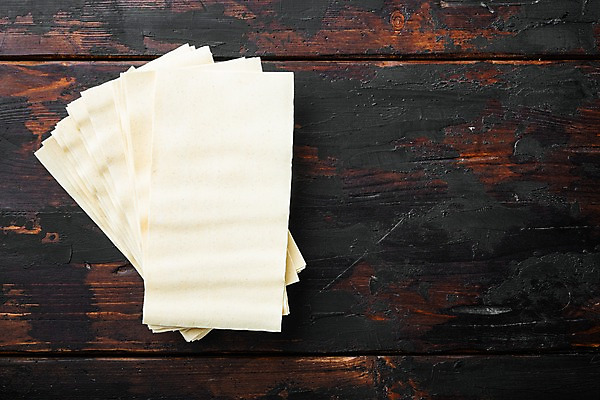 포토 JPG 해외이미지 식재료 실내 사람없음 쌓기 라자냐 카피스페이스 나무배경 해외포토 백그라운드 모션 내부 공백 이탈리아음식 파일형식