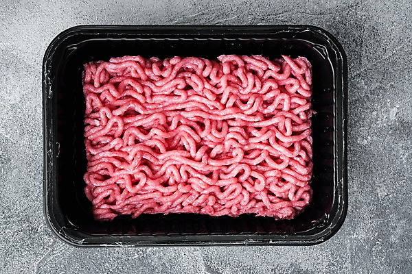 포토 JPG 해외이미지 식재료 회색배경 실내 사람없음 하이앵글 소고기 플라스틱 다진고기 포장용기 다짐육 해외포토 뷰포인트 백그라운드 재질 육류 내부 회색 포장재료 파일형식