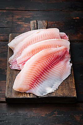 포토 JPG 해외이미지 실내 사람없음 생선회 신선 날것 나무도마 틸라피아 나무배경 해외포토 백그라운드 도마 내부 목재 회 민물고기 파일형식