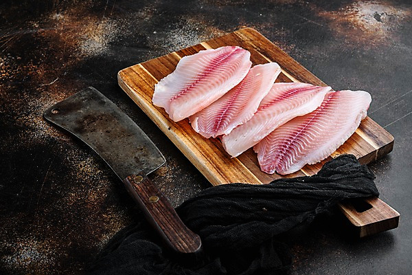 포토 JPG 해외이미지 실내 사람없음 생선회 신선 날것 식칼 나무도마 틸라피아 나무배경 해외포토 백그라운드 주방용품 도마 내부 목재 회 민물고기 파일형식