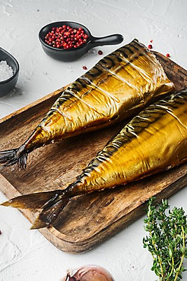 포토 JPG 해외이미지 그릇 실내 마늘 사람없음 흰배경 소금 후추 고등어 로즈메리 훈제 고등어구이 나무쟁반 훈제요리 해외포토 식기 음식 백그라운드 채소 쟁반 어류 내부 목재 흰색 허브 향신료 생선구이 파일형식