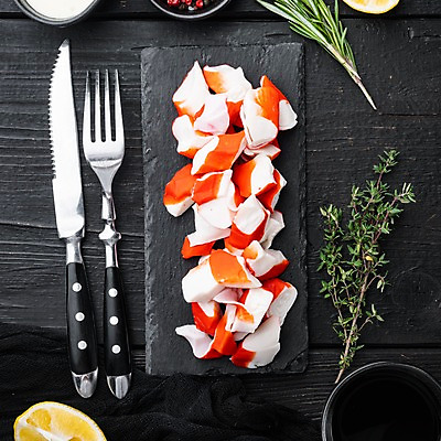 포토 JPG 해외이미지 그릇 포크 식재료 검은배경 사람없음 하이앵글 나이프 레몬 간장 종지 후추 로즈메리 마요네즈 맛살 백리향 살라미 카피스페이스 돌접시 해외포토 식기 접시 음식 뷰포인트 백그라운드 과일 검은색 공백 양념 소스_음식 칼 허브 향신료 파일형식