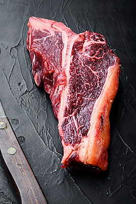 포토 JPG 해외이미지 식재료 검은배경 실내 생고기 사람없음 소고기 신선 티본스테이크 해외포토 백그라운드 육류 스테이크 내부 검은색 파일형식