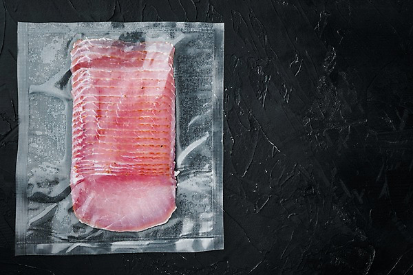 포토 JPG 해외이미지 포장 검은배경 실내 돼지고기 사람없음 슬라이스 진공 하몽 진공포장 해외포토 백그라운드 육류 내부 검은색 햄 파일형식