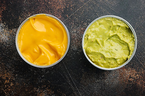 포토 JPG 해외이미지 검은배경 치즈 실내 사람없음 캔 과카몰리 해외포토 백그라운드 유제품 내부 검은색 소스_음식 파일형식