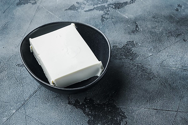 포토 JPG 해외이미지 그릇 회색배경 치즈 실내 사람없음 담기 카피스페이스 해외포토 식기 백그라운드 모션 유제품 내부 공백 회색 파일형식