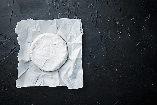 포토 JPG 해외이미지 종이 검은배경 실내 사람없음 까망베르치즈 카피스페이스 해외포토 백그라운드 치즈 내부 검은색 공백 파일형식