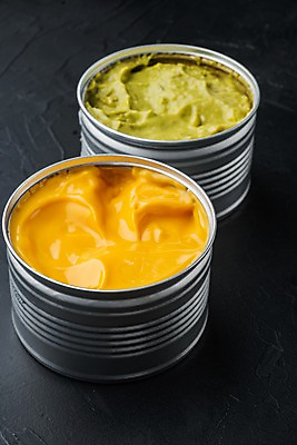 포토 JPG 해외이미지 검은배경 치즈 실내 사람없음 캔 과카몰리 해외포토 백그라운드 유제품 내부 검은색 소스_음식 파일형식