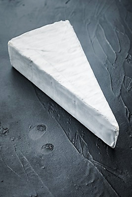 포토 JPG 해외이미지 검은배경 실내 사람없음 한조각 브리치즈 해외포토 1 백그라운드 치즈 내부 검은색 파일형식