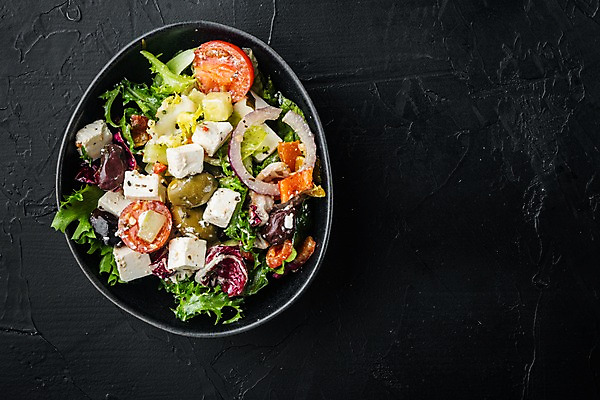 포토 JPG 해외이미지 방울토마토 검은배경 치즈 사람없음 하이앵글 샐러드 상추 올리브 채식 다이어트음식 적양파 채식주의자 카피스페이스 비건음식 해외포토 열매 음식 뷰포인트 백그라운드 다이어트 토마토 채소 양파 유제품 검은색 공백 파일형식 비건