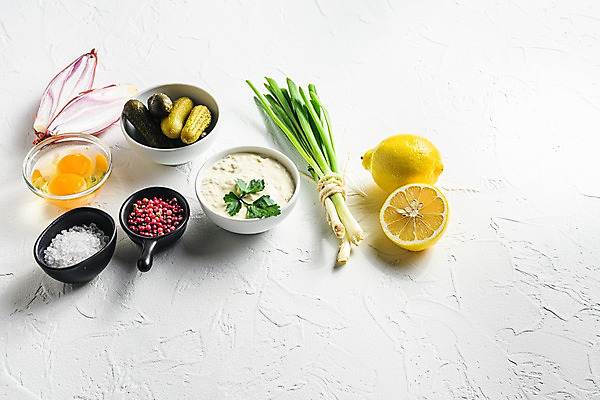 포토 JPG 해외이미지 그릇 사람없음 계란 샐러드 레몬 흰배경 채식 피클 밀가루 소금 후추 파 다이어트음식 채식주의자 비건음식 해외포토 식기 음식 백그라운드 다이어트 채소 과일 알 흰색 가루 향신료 절임 파일형식 비건