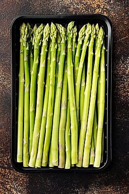 포토 JPG 해외이미지 실내 사람없음 하이앵글 담기 아스파라거스 플라스틱통 해외포토 뷰포인트 채소 모션 통 내부 플라스틱 파일형식