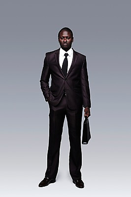 포토 JPG 스튜디오촬영 전신 서양인 외국인 해외기획촬영 2011년태국 남자 포즈 흑인 서류가방 가방 비즈니스 모션 회색배경 실내 한명 서기 들기 사람 정장 성인 앞모습 30대 비즈니스라이프 글로벌비즈니스 업무 비즈니스맨 작업실 출장 출근 출퇴근 퇴근 남자만 남자한명만 성인남자만 성인한명만 성인남자한명만 장년만 장년남자만 장년남자한명만 성인만 국내포토 1 라이프스타일 잡화 옷 뷰포인트 백그라운드 인종 내부 장년 글로벌 회색 작업 직장인 파일형식