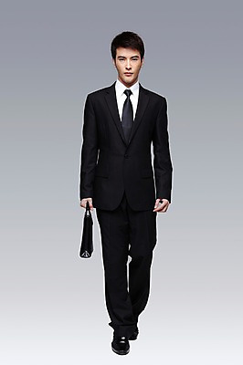 포토 JPG 스튜디오촬영 전신 해외기획촬영 2011년태국 남자 포즈 서류가방 가방 비즈니스 모션 회색배경 실내 한명 서기 들기 사람 동양인 정장 성인 앞모습 30대 비즈니스라이프 글로벌비즈니스 업무 비즈니스맨 작업실 출장 출근 출퇴근 퇴근 남자만 남자한명만 성인남자만 성인한명만 성인남자한명만 장년만 장년남자만 장년남자한명만 성인만 국내포토 1 라이프스타일 잡화 옷 뷰포인트 백그라운드 인종 내부 장년 글로벌 회색 작업 직장인 파일형식