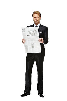 포토 JPG 스튜디오촬영 전신 서양인 외국인 백인 해외기획촬영 2011년태국 남자 비즈니스 모션 휴식 실내 한명 서기 들기 누끼 사람 정장 성인 앞모습 30대 글로벌비즈니스 정보 직장인 비즈니스맨 신문 뉴스 신문읽기 남자만 남자한명만 성인남자만 성인한명만 성인남자한명만 장년만 장년남자만 장년남자한명만 성인만 국내포토 직업 1 옷 뷰포인트 컨셉 인종 내부 간행물 장년 글로벌 읽기 파일형식