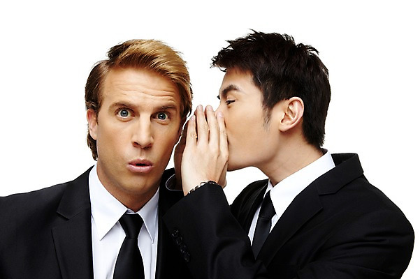 포토 JPG 스튜디오촬영 서양인 외국인 백인 해외기획촬영 2011년태국 남자 포즈 비즈니스 모션 성공 협력 함께함 실내 표정 누끼 사람 동양인 인종 정장 상반신 성인 두명 앞모습 옆모습 30대 글로벌비즈니스 놀람 경쟁 비즈니스맨 목표 계획 비밀 귓속말 동료 남자만 성인남자만 장년만 장년남자만 성인만 국내포토 옷 감정 뷰포인트 컨셉 관계 내부 장년 글로벌 직장인 파일형식