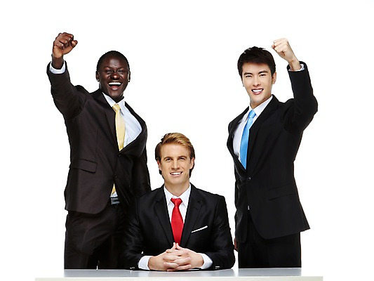 포토 JPG 스튜디오촬영 서양인 외국인 백인 해외기획촬영 2011년태국 남자 흑인 비즈니스 탁자 성공 회의 협력 영업 함께함 실내 협상 서기 미소 웃음 누끼 사람 앉기 동양인 인종 정장 손짓 성인 앞모습 세명 30대 글로벌비즈니스 파이팅 경쟁 주먹 거래 모임 업무 직장인 비즈니스맨 작업실 목표 계획 토론 동료 남자만 성인남자만 장년만 장년남자만 성인만 국내포토 직업 옷 뷰포인트 가구 컨셉 관계 모션 표정 내부 장년 글로벌 작업 파일형식