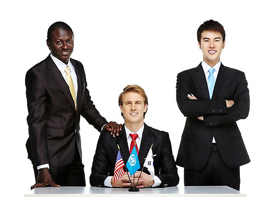 포토 JPG 스튜디오촬영 서양인 외국인 백인 해외기획촬영 2011년태국 남자 흑인 비즈니스 탁자 성공 회의 협력 영업 한국 함께함 실내 협상 서기 미소 웃음 누끼 사람 앉기 동양인 인종 정장 성인 앞모습 세명 30대 마주보기 팔짱 글로벌비즈니스 미국 경쟁 거래 모임 깃발 업무 직장인 비즈니스맨 작업실 성조기 국기 목표 계획 태극기 토론 무역 친목 국제연합 외교 유엔기 남자만 성인남자만 장년만 장년남자만 성인만 국내포토 직업 옷 산업 아시아 뷰포인트 가구 컨셉 북아메리카 모션 표정 내부 장년 경제 글로벌 작업 파일형식