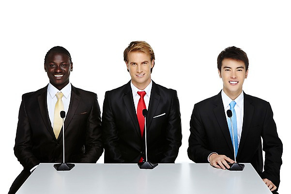 포토 JPG 스튜디오촬영 서양인 외국인 백인 해외기획촬영 2011년태국 남자 흑인 비즈니스 탁자 성공 회의 영업 함께함 실내 협상 미소 웃음 누끼 사람 동양인 인종 정장 상반신 성인 앞모습 세명 30대 글로벌비즈니스 경쟁 거래 모임 업무 직장인 비즈니스맨 작업실 목표 계획 토론 마이크 남자만 성인남자만 장년만 장년남자만 성인만 국내포토 직업 옷 뷰포인트 음향기기 가구 컨셉 표정 내부 장년 글로벌 작업 파일형식