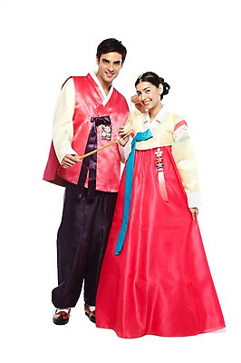 포토 JPG 스튜디오촬영 전신 서양인 외국인 백인 해외기획촬영 한국문화 한국전통 전통 부부 커플 옷 여자 2011년태국 명절 남자 전통문화 문화 한쌍 여행 신혼부부 놀이 전통소품 한국 실내 서기 미소 웃음 들기 누끼 사람 20대 성인 두명 앞모습 여행객 놀이용품 전통놀이 체험 전통의상 한복 오브젝트 고무신 팽이 팽이치기 국내여행 팽이채 청년만 성인만 국내포토 동양문화 기념일 아시아 뷰포인트 신발 컨셉 관계 모션 표정 인종 청년 내부 신혼 파일형식