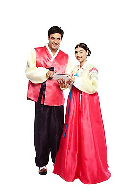 포토 JPG 스튜디오촬영 전신 서양인 외국인 백인 해외기획촬영 한국문화 한국전통 전통 부부 커플 옷 여자 2011년태국 명절 남자 전통문화 문화 한쌍 여행 인터넷 통신 신혼부부 커뮤니케이션 새로움 한국 실내 서기 미소 웃음 들기 누끼 사람 20대 성인 두명 앞모습 태블릿 여행객 웹서핑 체험 전통의상 한복 검색 고무신 전통체험 국내여행 청년만 성인만 국내포토 동양문화 기념일 아시아 뷰포인트 신발 컨셉 관계 모션 표정 인종 청년 내부 전자제품 스마트기기 신혼 파일형식