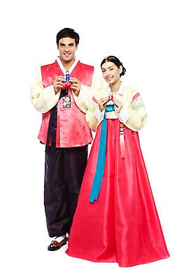 포토 JPG 스튜디오촬영 전신 서양인 외국인 백인 해외기획촬영 한국문화 한국전통 전통 라이프스타일 부부 커플 옷 여자 2011년태국 명절 남자 전통문화 문화 한쌍 인형 여행 결혼 신혼부부 새로움 전통소품 한국 실내 서기 미소 웃음 들기 누끼 사람 20대 성인 두명 앞모습 여행객 체험 전통의상 한복 오브젝트 전통혼례 고무신 전통체험 전통인형 국내여행 신랑각시 청년만 성인만 국내포토 동양문화 기념일 아시아 뷰포인트 신발 컨셉 관계 모션 표정 인종 이벤트 청년 내부 생활 전통의례 신혼 파일형식