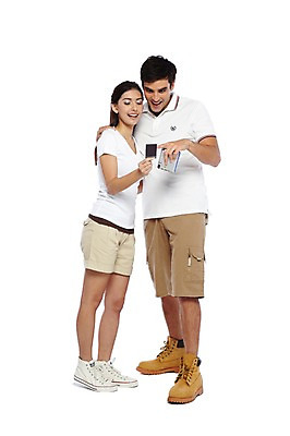 포토 JPG 스튜디오촬영 전신 서양인 외국인 백인 해외기획촬영 라이프스타일 커플 응시 여자 2011년태국 남자 한쌍 여행 운동화 반바지 실내 서기 미소 웃음 들기 누끼 사람 손짓 20대 성인 두명 앞모습 캐주얼 여행객 카메라 사진촬영 가리킴 폴라로이드 폴라로이드사진 워커 국내여행 즉석카메라 청년만 성인만 국내포토 시선 옷 뷰포인트 신발 바지 관계 모션 표정 인종 청년 내부 생활 전자제품 촬영 파일형식