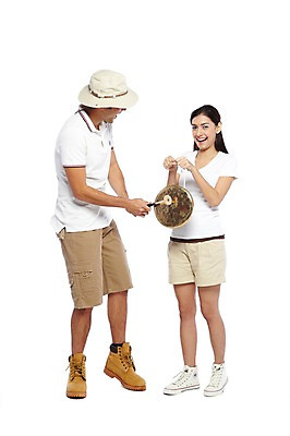 포토 JPG 스튜디오촬영 전신 서양인 외국인 백인 해외기획촬영 모자 한국문화 한국전통 전통 라이프스타일 커플 여자 2011년태국 남자 전통문화 문화 악기 한쌍 여행 운동화 연주 반바지 타악기 새로움 전통소품 한국 실내 국악기 서기 미소 웃음 들기 누끼 사람 20대 성인 두명 앞모습 캐주얼 여행객 전통놀이 체험 풍물놀이 사물놀이 워커 전통체험 꽹과리 국내여행 청년만 성인만 국내포토 동양문화 잡화 옷 아시아 음악 뷰포인트 신발 컨셉 바지 관계 모션 놀이 표정 국악 인종 청년 내부 생활 전통공연 오브젝트 파일형식