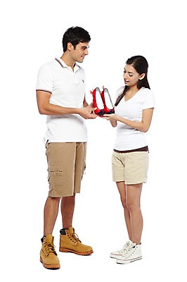 포토 JPG 스튜디오촬영 전신 서양인 외국인 백인 해외기획촬영 한국문화 한국전통 전통 라이프스타일 커플 잡화 여자 2011년태국 남자 전통문화 문화 한쌍 여행 운동화 신발 반바지 새로움 전통소품 한국 실내 서기 미소 웃음 들기 누끼 사람 20대 성인 두명 옆모습 캐주얼 여행객 체험 고무신 워커 전통체험 국내여행 청년만 성인만 국내포토 동양문화 옷 아시아 뷰포인트 컨셉 바지 관계 모션 표정 인종 청년 내부 생활 오브젝트 파일형식