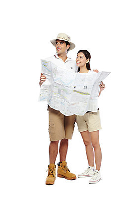 포토 JPG 스튜디오촬영 전신 서양인 외국인 백인 해외기획촬영 모자 라이프스타일 커플 응시 여자 2011년태국 남자 한쌍 여행 운동화 지도 반바지 새로움 실내 서기 미소 웃음 들기 누끼 사람 20대 성인 두명 앞모습 캐주얼 여행객 탐험 도전 체험 워커 전통체험 국내여행 청년만 성인만 국내포토 시선 잡화 옷 뷰포인트 신발 컨셉 바지 관계 모션 표정 인종 청년 내부 생활 파일형식