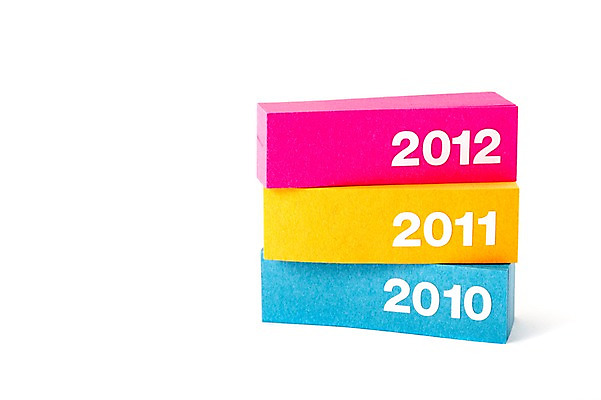 포토 JPG 스튜디오촬영 종이 스티커 문구용품 새해 실내 누끼 사람없음 컬러풀 숫자 라벨 사무용품 메모지 업무 오브젝트 포스트잇 2010년 2011년 2012년 국내포토 문자 컬러 프레임 내부 작업 연도 파일형식