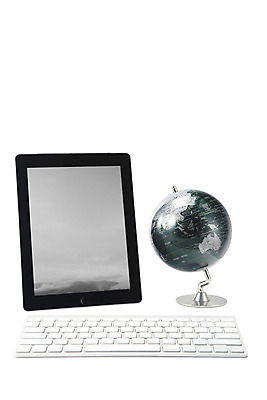 포토 JPG 스튜디오촬영 실내 정보기술 누끼 사람없음 전자제품 컴퓨터 태블릿 지구본 스크린 통신기기 터치 구 키보드 원형 스마트 타자기 편리함 국내포토 도형 컨셉 통신 기술 내부 스마트기기 기계 골동품 파일형식