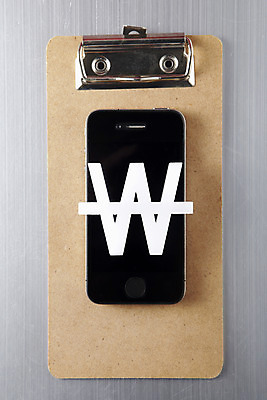 포토 JPG 스튜디오촬영 기호 모바일 무선통신 실내 정보기술 사람없음 스마트폰 핸드폰 통신기기 원화 화폐기호 전화기 스마트 오브젝트 단위 편리함 국내포토 문자 컨셉 돈 통신 기술 내부 전자제품 스마트기기 기계 화폐 파일형식