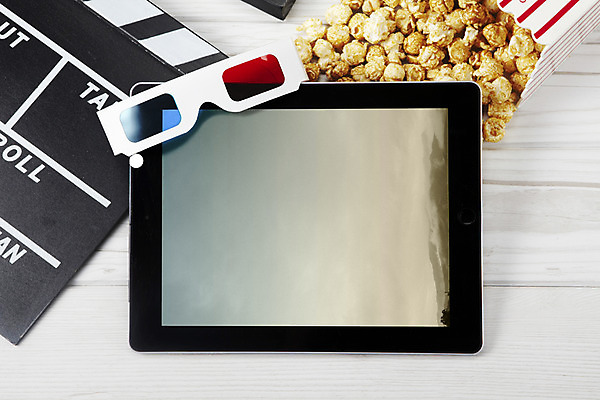 포토 JPG 스튜디오촬영 실내 정보기술 사람없음 전자제품 컴퓨터 태블릿 스크린 통신기기 터치 클래퍼보드 스마트 영화 오브젝트 팝콘 편리함 3D안경 영화소품 국내포토 안경 컨셉 통신 문화예술 기술 내부 스마트기기 기계 파일형식