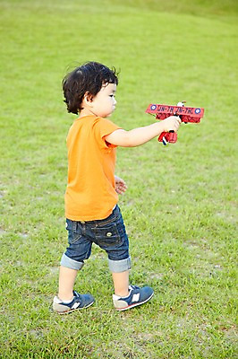 포토 JPG 주간 전신 라이프스타일 공원 남자 어린이라이프 아들 어린이 여행 놀이 휴가 비행기 한국 한명 서기 들기 사람 동양인 소년 잔디 야외 옆모습 장난감 제주도 소풍 놀이용품 산책 유치원생 한국인 순수 즐거움 상쾌 함덕해수욕장 비행기놀이 비행기모형 남자만 남자한명만 어린이만 소년만 소년한명만 국내포토 자연요소 식물 1 공공시설 감정 아시아 뷰포인트 컨셉 가족 항공교통 모션 휴식 대중교통 인종 생활 야외활동 모형 해수욕장 오브젝트 함덕 파일형식