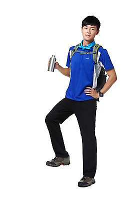 포토 JPG 스튜디오촬영 전신 해외기획촬영 라이프스타일 남자 허리손 가방 2011년중국 배낭 레저용품 레저 실내 건강 아웃도어 한명 서기 들기 누끼 사람 동양인 20대 성인 취미 앞모습 레포츠 운동 중국인 건강관리 스카프 등산 트래킹 물병 등산복 등산용품 손수건 등산화 보온병 보온물병 수통 남자만 남자한명만 성인남자만 청년만 청년남자만 청년남자한명만 성인한명만 성인남자한명만 성인만 국내포토 외국인 1 잡화 옷 뷰포인트 포즈 신발 모션 관리 인종 청년 내부 생활 목도리 물통 레포츠용품 파일형식