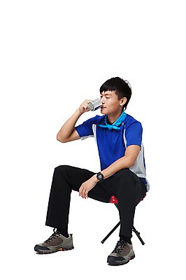 포토 JPG 스튜디오촬영 전신 해외기획촬영 라이프스타일 남자 커피 음료 의자 2011년중국 레저용품 레저 잔 실내 아웃도어 캠핑도구 한명 들기 누끼 사람 앉기 동양인 20대 성인 취미 컵 레포츠 중국인 스카프 등산 캠핑 마시기 먹기 등산복 손수건 등산화 간이의자 남자만 남자한명만 성인남자만 청년만 청년남자만 청년남자한명만 성인한명만 성인남자한명만 성인만 국내포토 외국인 1 식기 옷 가구 신발 모션 인종 청년 내부 생활 목도리 트래킹 도구 등산용품 파일형식