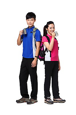 포토 JPG 스튜디오촬영 전신 해외기획촬영 라이프스타일 커플 여자 남자 커피 음료 가방 2011년중국 배낭 레저용품 레저 잔 실내 건강 아웃도어 서기 미소 웃음 들기 누끼 사람 동양인 20대 성인 취미 두명 옆모습 컵 레포츠 운동 중국인 건강관리 등산 트래킹 마시기 등맞대기 먹기 등산복 등산용품 등산화 청년만 성인만 국내포토 외국인 식기 잡화 옷 뷰포인트 신발 관계 모션 표정 관리 인종 청년 내부 생활 레포츠용품 파일형식