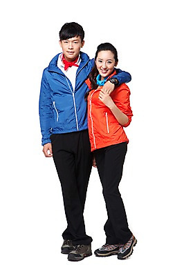 포토 JPG 스튜디오촬영 전신 해외기획촬영 라이프스타일 커플 여자 남자 포즈 2011년중국 레저용품 레저 어깨동무 실내 건강 아웃도어 서기 미소 웃음 누끼 사람 동양인 20대 성인 취미 두명 앞모습 레포츠 운동 중국인 건강관리 등산 트래킹 등산복 등산용품 등산화 청년만 성인만 국내포토 외국인 옷 뷰포인트 신발 관계 모션 표정 관리 인종 청년 내부 생활 레포츠용품 파일형식