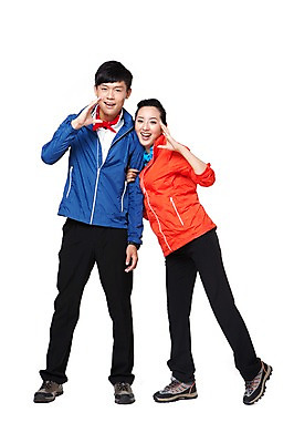 포토 JPG 스튜디오촬영 전신 해외기획촬영 라이프스타일 커플 여자 남자 포즈 2011년중국 모션 레저용품 레저 실내 건강 아웃도어 서기 미소 웃음 누끼 사람 동양인 손짓 20대 성인 취미 두명 앞모습 레포츠 운동 중국인 건강관리 외침 등산 트래킹 등산복 등산용품 등산화 청년만 성인만 국내포토 외국인 옷 뷰포인트 신발 관계 표정 관리 인종 청년 내부 생활 소리 레포츠용품 파일형식