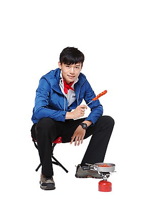 포토 JPG 스튜디오촬영 전신 해외기획촬영 라이프스타일 남자 음식 의자 2011년중국 레저용품 레저 실내 아웃도어 캠핑도구 요리 한명 미소 웃음 들기 누끼 사람 앉기 동양인 20대 성인 취미 앞모습 레포츠 중국인 등산 캠핑 냄비 등산복 등산화 연료 코펠 간이의자 핫바 남자만 남자한명만 성인남자만 청년만 청년남자만 청년남자한명만 성인한명만 성인남자한명만 성인만 국내포토 외국인 1 옷 뷰포인트 가구 신발 모션 디저트 표정 인종 청년 내부 생활 트래킹 도구 솥 등산용품 파일형식