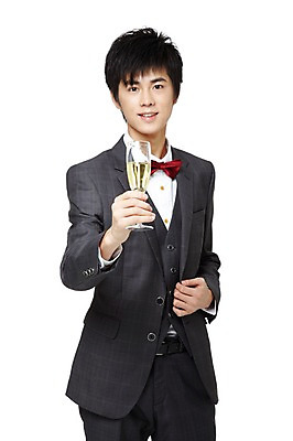 포토 JPG 스튜디오촬영 해외기획촬영 기념일 남자 음료 음식 와인잔 2011년중국 나비넥타이 잔 한잔 주류 실내 한명 서기 미소 웃음 들기 누끼 사람 동양인 정장 턱시도 이벤트 20대 앞모습 컵 중국인 파티 와인 모임 음주 남자만 남자한명만 성인남자만 청년만 청년남자만 청년남자한명만 성인한명만 성인남자한명만 성인만 국내포토 외국인 1 식기 옷 뷰포인트 술잔 모션 넥타이 표정 인종 청년 내부 파일형식