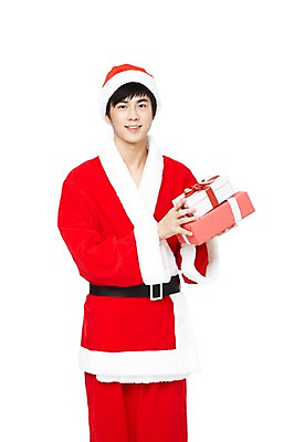 포토 JPG 스튜디오촬영 해외기획촬영 모자 잡화 기념일 남자 컬러 크리스마스 2011년중국 산타모자 산타옷 실내 크리스마스선물 선물 한명 서기 미소 웃음 들기 누끼 사람 동양인 이벤트 20대 성인 앞모습 빨간색 선물상자 상자 중국인 산타클로스 남자만 남자한명만 성인남자만 청년만 청년남자만 청년남자한명만 성인한명만 성인남자한명만 성인만 국내포토 외국인 모자_잡화 1 옷 뷰포인트 모션 표정 인종 청년 내부 파일형식