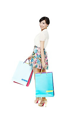 포토 JPG 스튜디오촬영 전신 해외기획촬영 라이프스타일 여자 포즈 2011년중국 모션 실내 한명 서기 미소 웃음 들기 누끼 사람 동양인 20대 성인 옆모습 캐주얼 쇼핑 장보기 치마 쇼핑백 중국인 하이힐 여자만 여자한명만 성인여자만 청년만 청년여자만 성인한명만 청년여자한명만 성인여자한명만 성인만 국내포토 외국인 1 옷 구두 뷰포인트 가방 하의 표정 인종 청년 내부 생활 여성화 파일형식