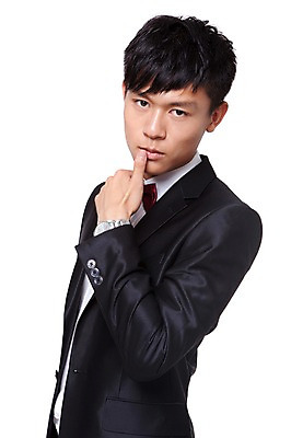 포토 JPG 스튜디오촬영 해외기획촬영 남자 포즈 2011년중국 모션 나비넥타이 실내 한명 누끼 사람 정장 턱시도 상반신 20대 성인 옆모습 중국인 남자만 남자한명만 성인남자만 청년만 청년남자만 청년남자한명만 성인한명만 성인남자한명만 성인만 국내포토 외국인 1 옷 뷰포인트 넥타이 동양인 청년 내부 파일형식