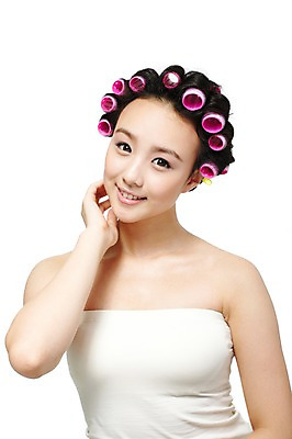 포토 JPG 스튜디오촬영 외국인 해외기획촬영 여자 2011년중국 실내 한명 미소 웃음 누끼 사람 동양인 상반신 20대 성인 앞모습 뷰티 중국인 머리카락 튜브탑 순수 헤어롤 헤어관리 청순 의료성형뷰티 여자만 여자한명만 성인여자만 청년만 청년여자만 성인한명만 청년여자한명만 성인여자한명만 성인만 국내포토 1 뷰포인트 컨셉 상의 표정 인종 청년 내부 머리 미용용품 파일형식