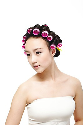 포토 JPG 스튜디오촬영 외국인 해외기획촬영 응시 여자 2011년중국 실내 한명 누끼 사람 동양인 상반신 20대 성인 앞모습 뷰티 중국인 머리카락 튜브탑 순수 헤어롤 헤어관리 청순 의료성형뷰티 여자만 여자한명만 성인여자만 청년만 청년여자만 성인한명만 청년여자한명만 성인여자한명만 성인만 국내포토 1 시선 뷰포인트 컨셉 상의 인종 청년 내부 머리 미용용품 파일형식